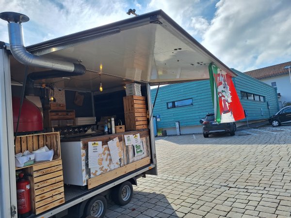 Pizzaverkauf in Wiesenfelden